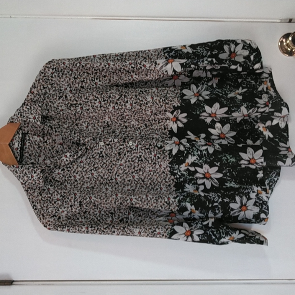 Women's Blouse by Zara Basic, Size Large, Beautiful Floral Print, Gently Used